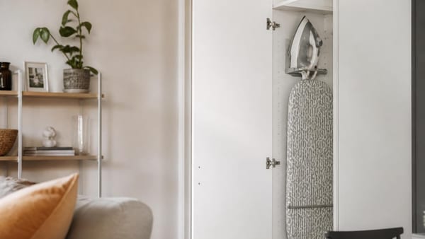 Dove e come nascondere asse e ferro da stiro in casa se non hai un ripostiglio