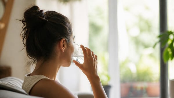 Il mal di testa con il caldo esplode? Spegnilo in 5 mosse